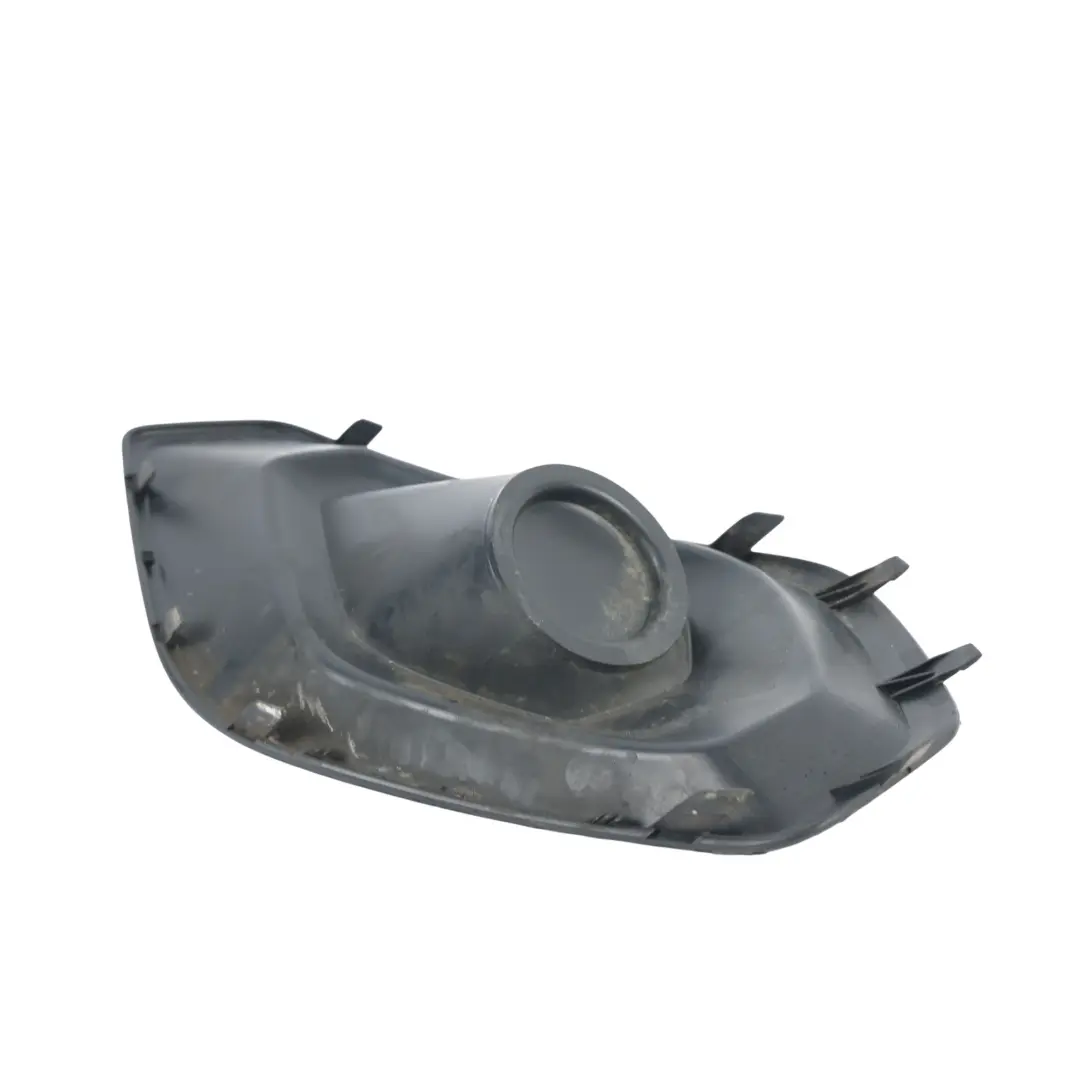 Copertura Fendinebbia Anteriore Destra per Ford Transit Courier con numero di parte JT76-19952-AAW Ford Transit Courier Copertura Fendinebbia Anteriore Destra - SKU JT76-19952-AAW - Numero di parte JT76-19952-AAW