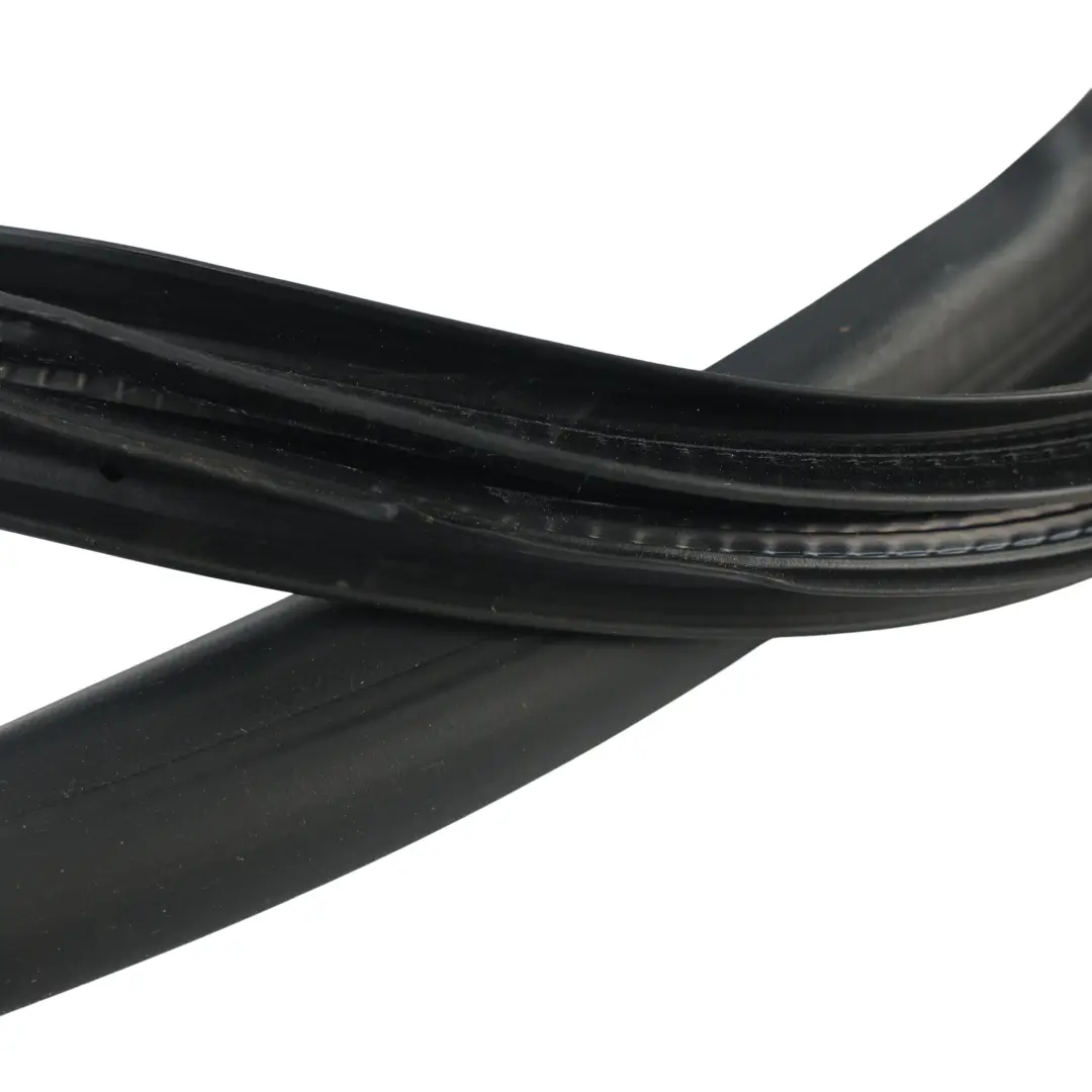 MK2 5 Puertas Junta Puerta Trasera Derecha L1TB-S25324-AB para Ford Puma con número de pieza L1TBS25324AB Ford Puma MK2 5 Puertas Junta Puerta Trasera Derecha L1TB-S25324-AB - SKU L1TBS25324AB - Número de pieza L1TBS25324AB