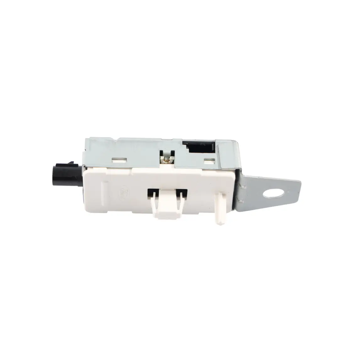 Mk1 ST Rear Tailgate Antenna Amplifier Module to Ford Puma with Part number LCPT-18C847-EC Ford Puma Mk1 ST Rear Tailgate Antenna Amplifier Module - SKU LCPT18C847EC - Part number LCPT-18C847-EC
