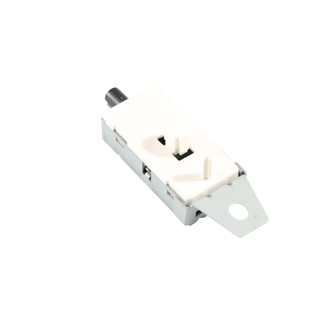 Mk1 ST Rear Tailgate Antenna Amplifier Module to Ford Puma with Part number LCPT-18C847-EC Ford Puma Mk1 ST Rear Tailgate Antenna Amplifier Module - SKU LCPT18C847EC - Part number LCPT-18C847-EC