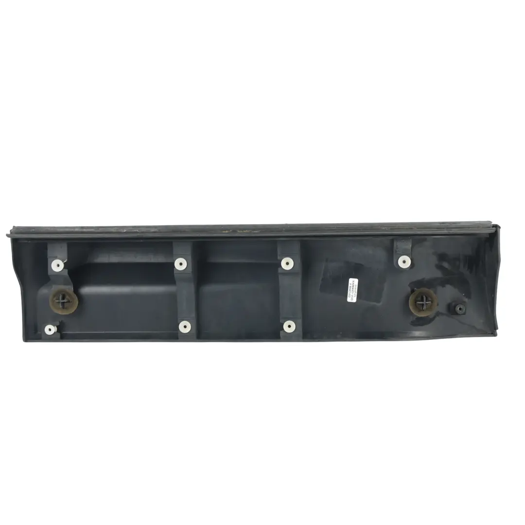 Moulure Garniture Porte Arrière Gauche pour Land Rover Range Rover L320 à propos du numéro de pièce DGP000231 Land Rover Range Rover L320 Moulure Garniture Porte Arrière Gauche - SKU LR007360 - Numéro de pièce DGP000231