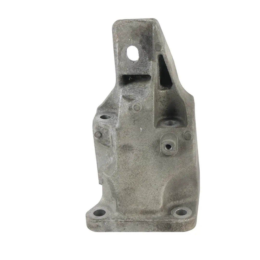 Range Rover Sport L494 Engine Mount Bracket 3.0 SDV6 Diesel CPLA-6037-CB - SKU LR033181 - Part number LR033181