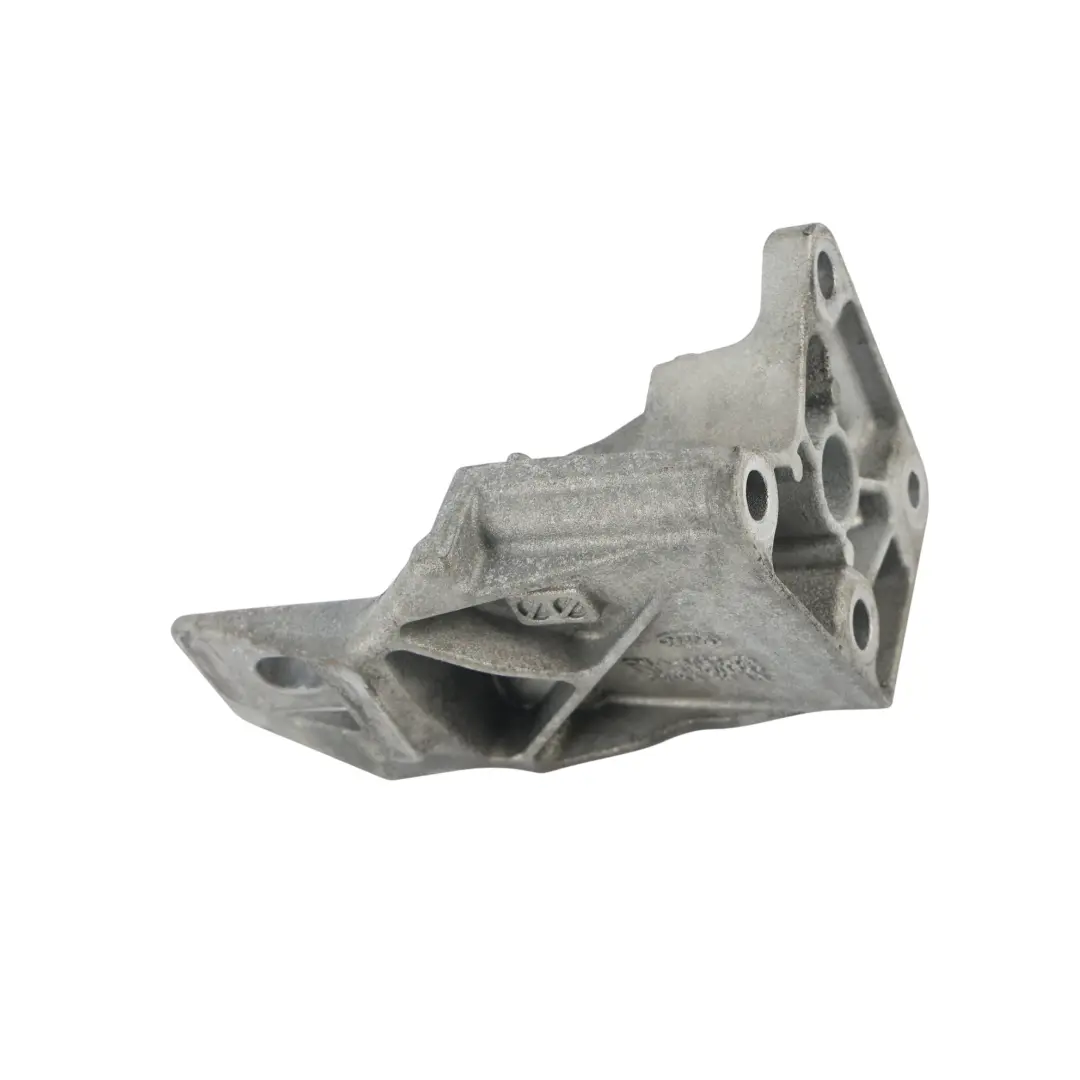Wspornik Silnika 3.0 SDV6 Diesel CPLA-6037-CB do Range Rover Sport L494 o numerze LR033181 Range Rover Sport L494 Wspornik Silnika 3.0 SDV6 Diesel CPLA-6037-CB - SKU LR033181 - Numer Części LR033181