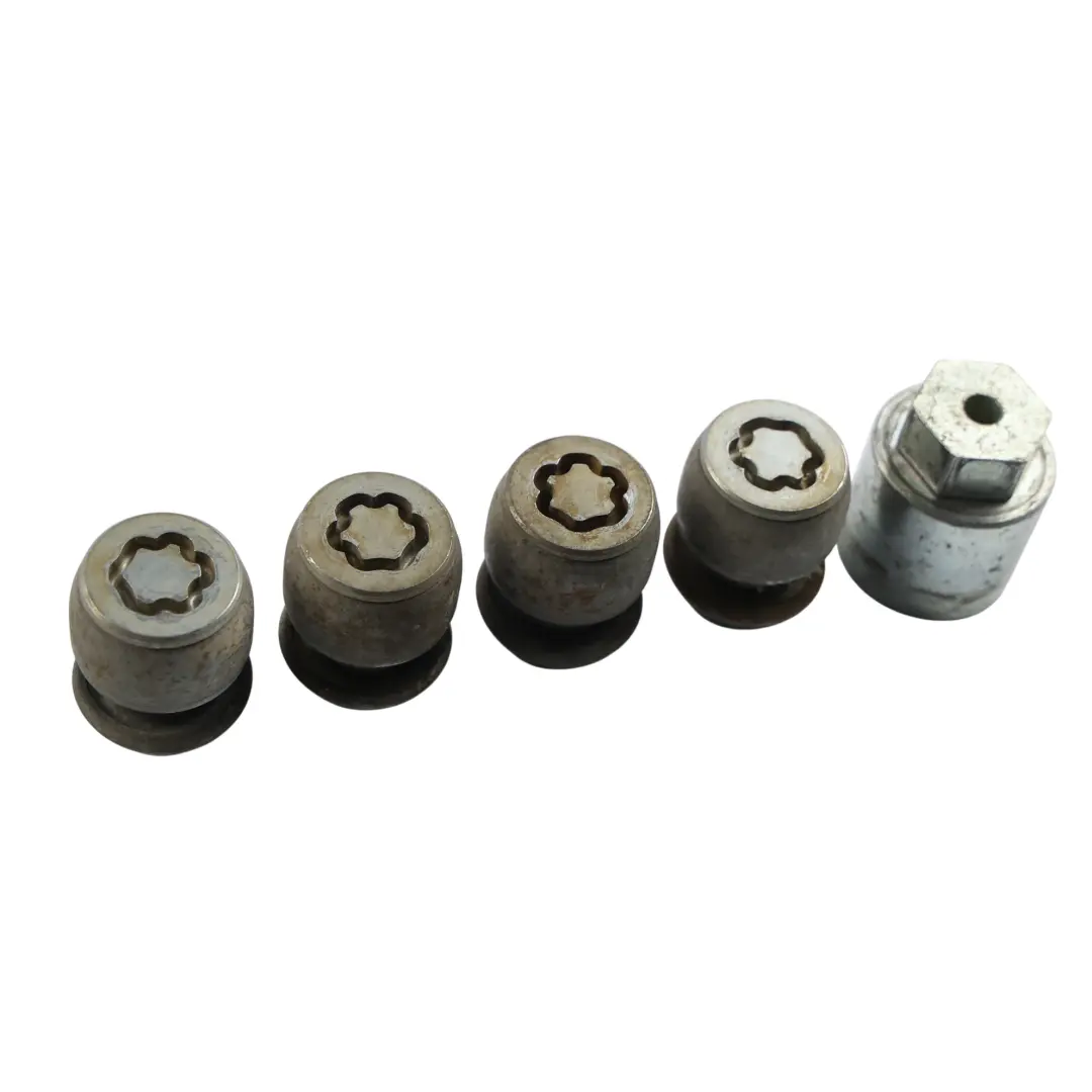 Zabezpieczające Nakrętki Kół do Land Rover Discovery L550 o numerze LR037026 Land Rover Discovery L550 Zabezpieczające Nakrętki Kół - SKU LR037026 - Numer Części LR037026