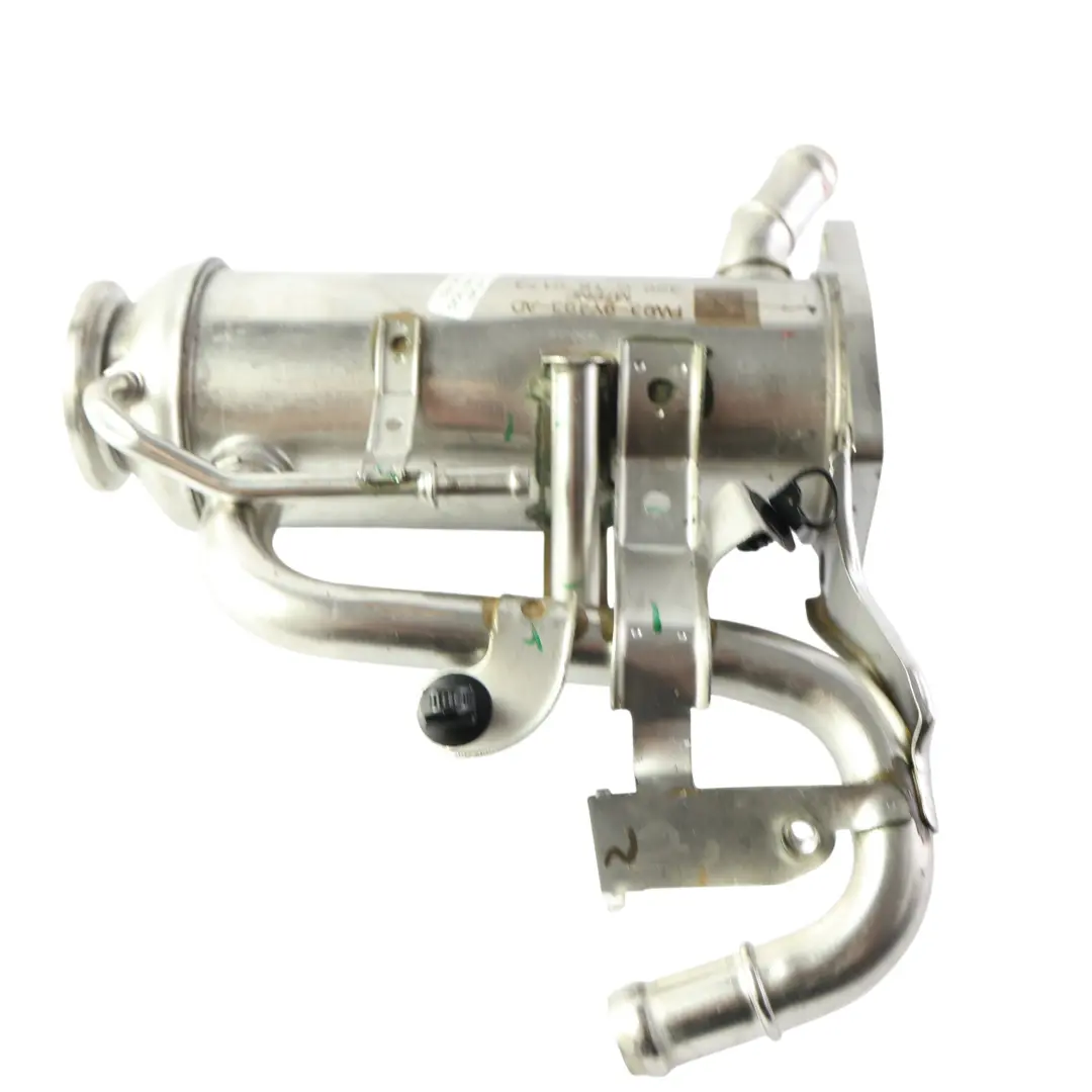 Enfriador EGR Izq 3.0 SDV6 306DT FW93-9Y493-AD para Land Rover Range Rover Sport L494 con número de pieza LR069681 Land Rover Range Rover Sport L494 Enfriador EGR Izq 3.0 SDV6 306DT FW93-9Y493-AD - SKU LR069681 - Número de pieza LR069681