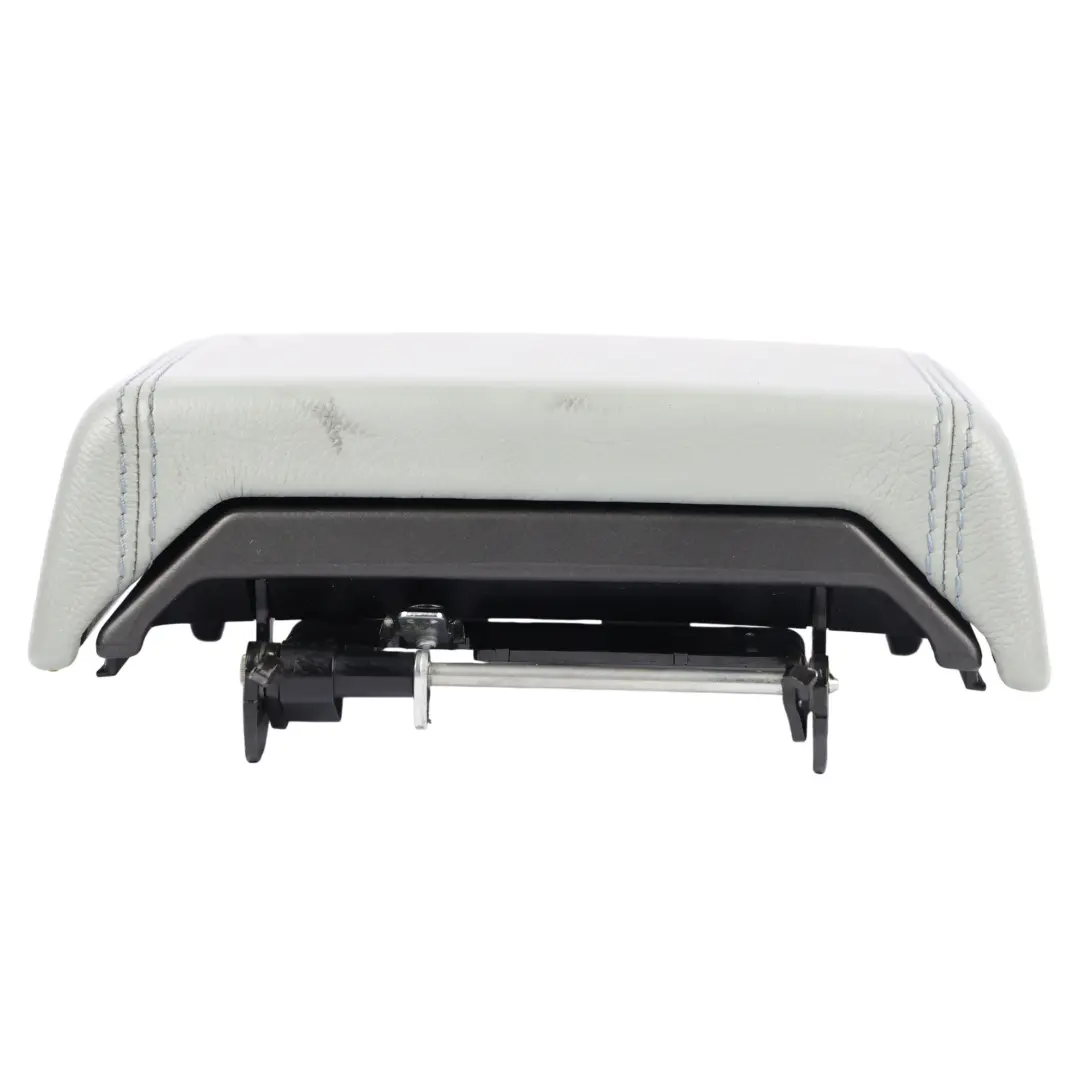 Centre Console Armrest Cover Leather Lunar to Land Rover Discovery Sport L550 with Part number LR076394 Land Rover Discovery Sport L550 Centre Console Armrest Cover Leather Lunar - SKU LR076394 - Part number LR076394