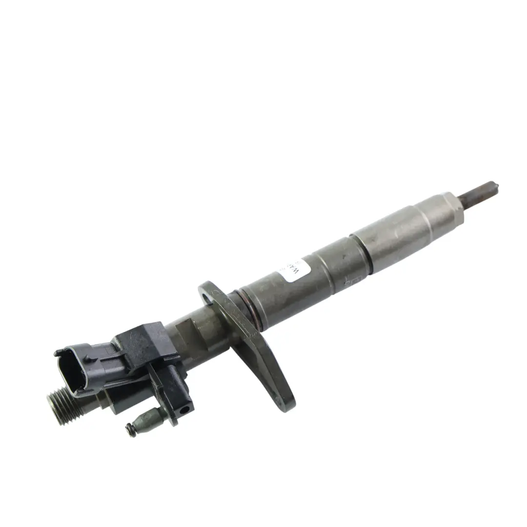 Injector 3.0 Diesel 306DT SDV6 4x4 FW93-9K546-AB to Range Rover Sport L494 Fuel with Part number LR082297 Range Rover Sport L494 Fuel Injector 3.0 Diesel 306DT SDV6 4x4 FW93-9K546-AB - SKU LR082297 - Part number LR082297