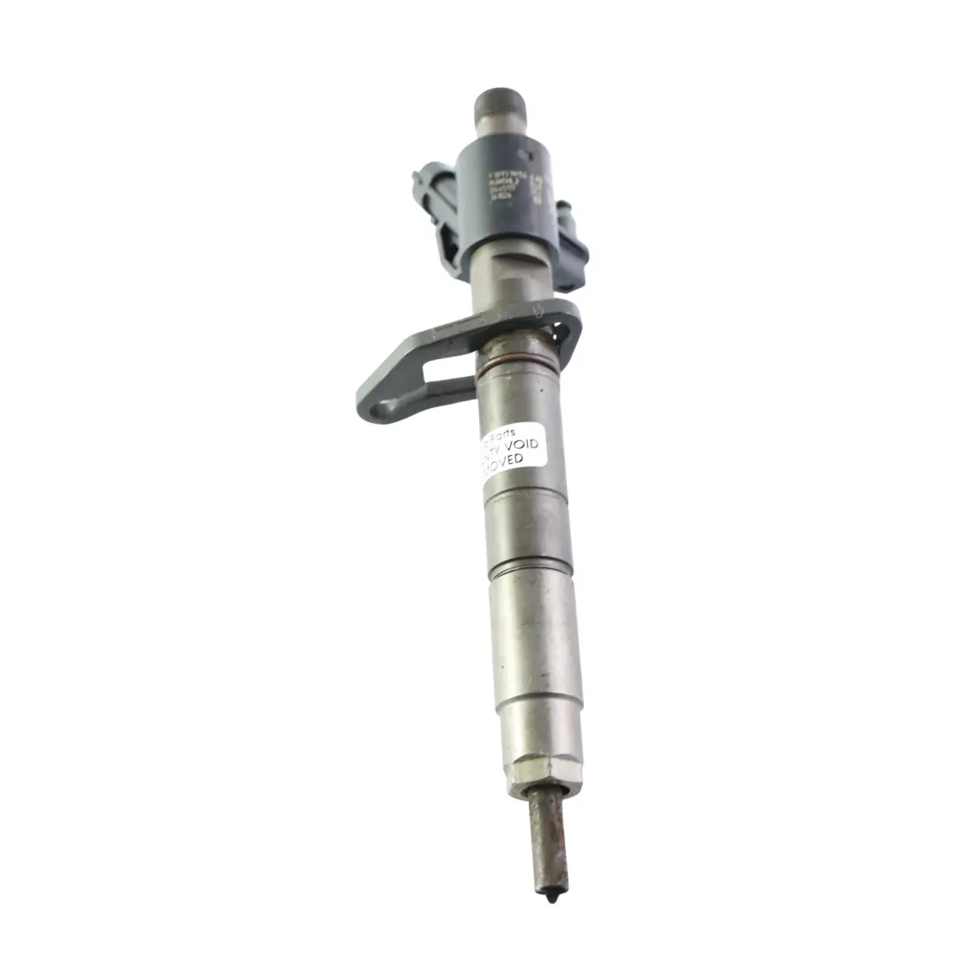 Iniettore 3.0 306DT SDV6 FW93-9K546-AB per Land Rover Range Rover Sport L494 con numero di parte LR082297 Land Rover Range Rover Sport L494 Iniettore 3.0 306DT SDV6 FW93-9K546-AB - SKU LR082297 - Numero di parte LR082297