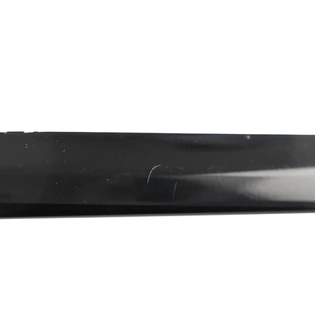 Boot Lid Handle Trim Strip Dark Sapphire Blue JBC2149 to Land Rover Discovery L550 with Part number LR085503 Land Rover Discovery L550 Boot Lid Handle Trim Strip Dark Sapphire Blue JBC2149 - SKU LR085503-DAS - Part number LR085503