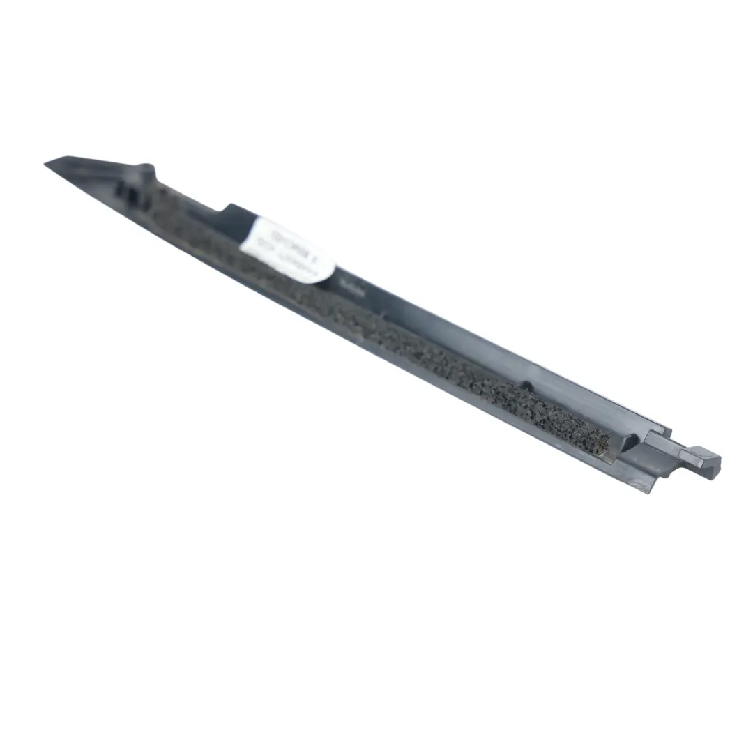 Türdichtung Vorne Links J8A221447AB für Land Rover Range Rover Velar L560 mit Teilenummer LR092726 Land Rover Range Rover Velar L560 Türdichtung Vorne Links J8A221447AB - SKU LR092726 - Teilenummer LR092726