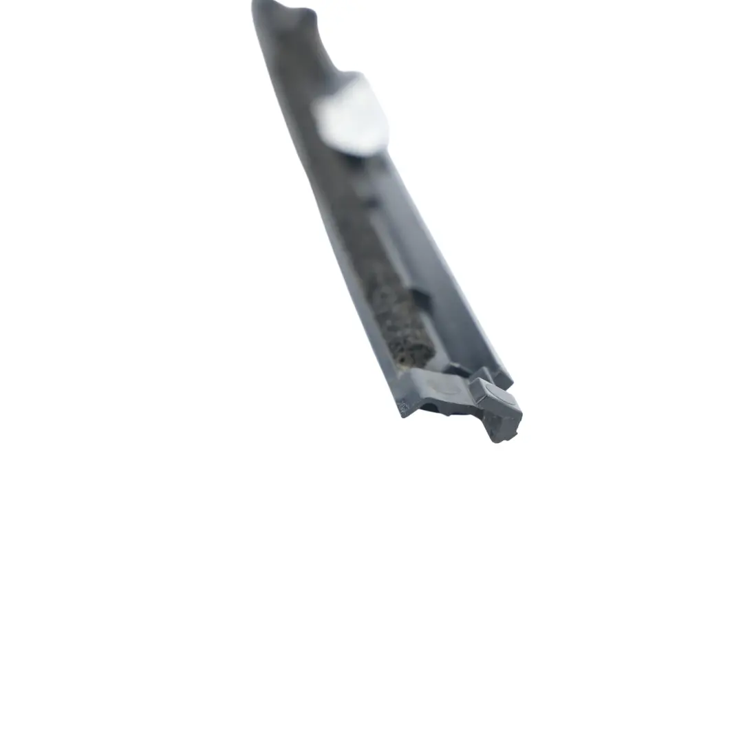 Türdichtung Vorne Links J8A221447AB für Land Rover Range Rover Velar L560 mit Teilenummer LR092726 Land Rover Range Rover Velar L560 Türdichtung Vorne Links J8A221447AB - SKU LR092726 - Teilenummer LR092726