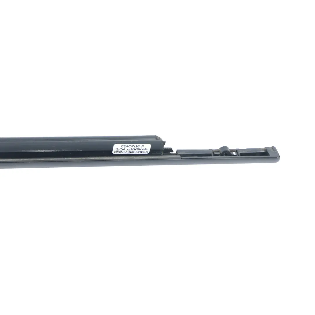 Land Rover Range Rover Velar L560 Türdichtung Vorne Rechts J8A221452AE - SKU LR111472 - Teilenummer LR111472
