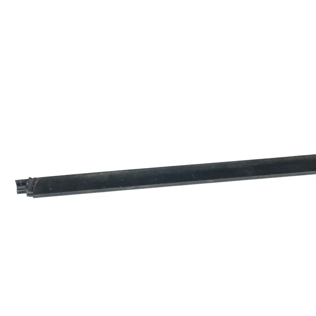 Land Rover Range Rover Velar L560 Türdichtung Vorne Rechts J8A221452AE - SKU LR111472 - Teilenummer LR111472