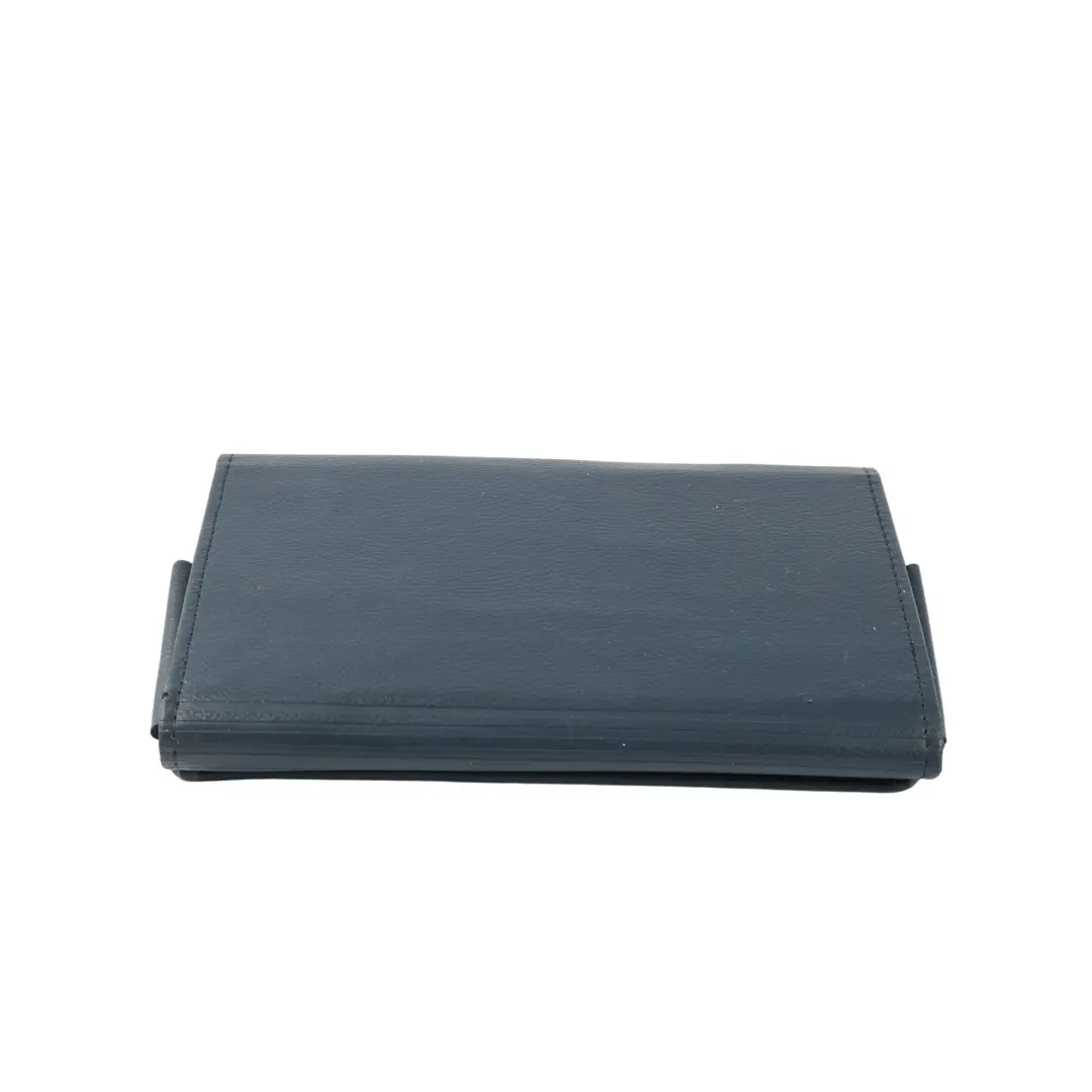 Owner's Handbook Pouch Case to Land Rover Discovery 3 L318 with Part number LRL100253901 Land Rover Discovery 3 L318 Owner's Handbook Pouch Case - SKU LRL100253901-1 - Part number LRL100253901