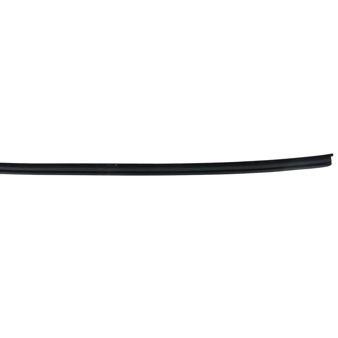 C450 Front Window Seal Gasket Rubber Outside Left N/S to Smart with Part number Q0000506V008000000 Smart C450 Front Window Seal Gasket Rubber Outside Left N/S - SKU Q0000506V008000000 - Part number Q0000506V008000000
