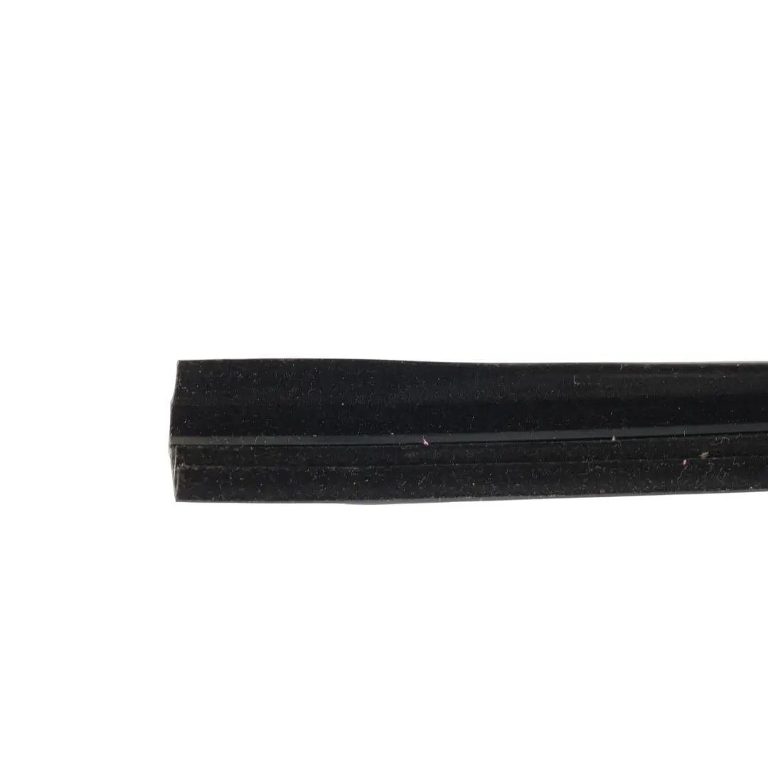 C450 Joint Vitre Porte Avant Gauche pour Smart à propos du numéro de pièce Q0001364V004000000 Smart C450 Joint Vitre Porte Avant Gauche - SKU Q0001364V004000000 - Numéro de pièce Q0001364V004000000