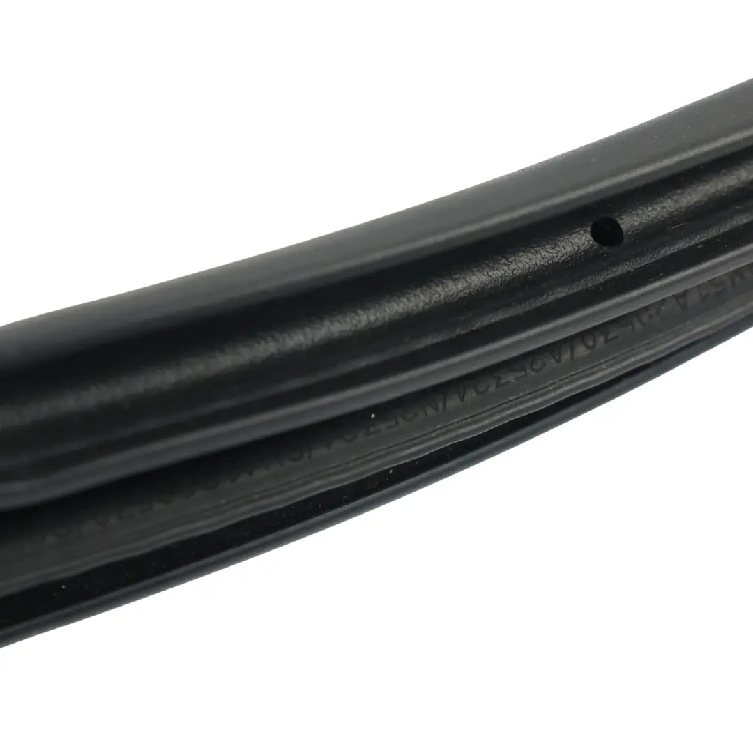 Mk3 Uszczelka Guma Drzwi Tylnych Lewa Prawa BM51-A20782-BC do Ford Focus o numerze 1869692 Ford Focus Mk3 Uszczelka Guma Drzwi Tylnych Lewa Prawa BM51-A20782-BC - SKU 1869692 - Numer Części 1869692
