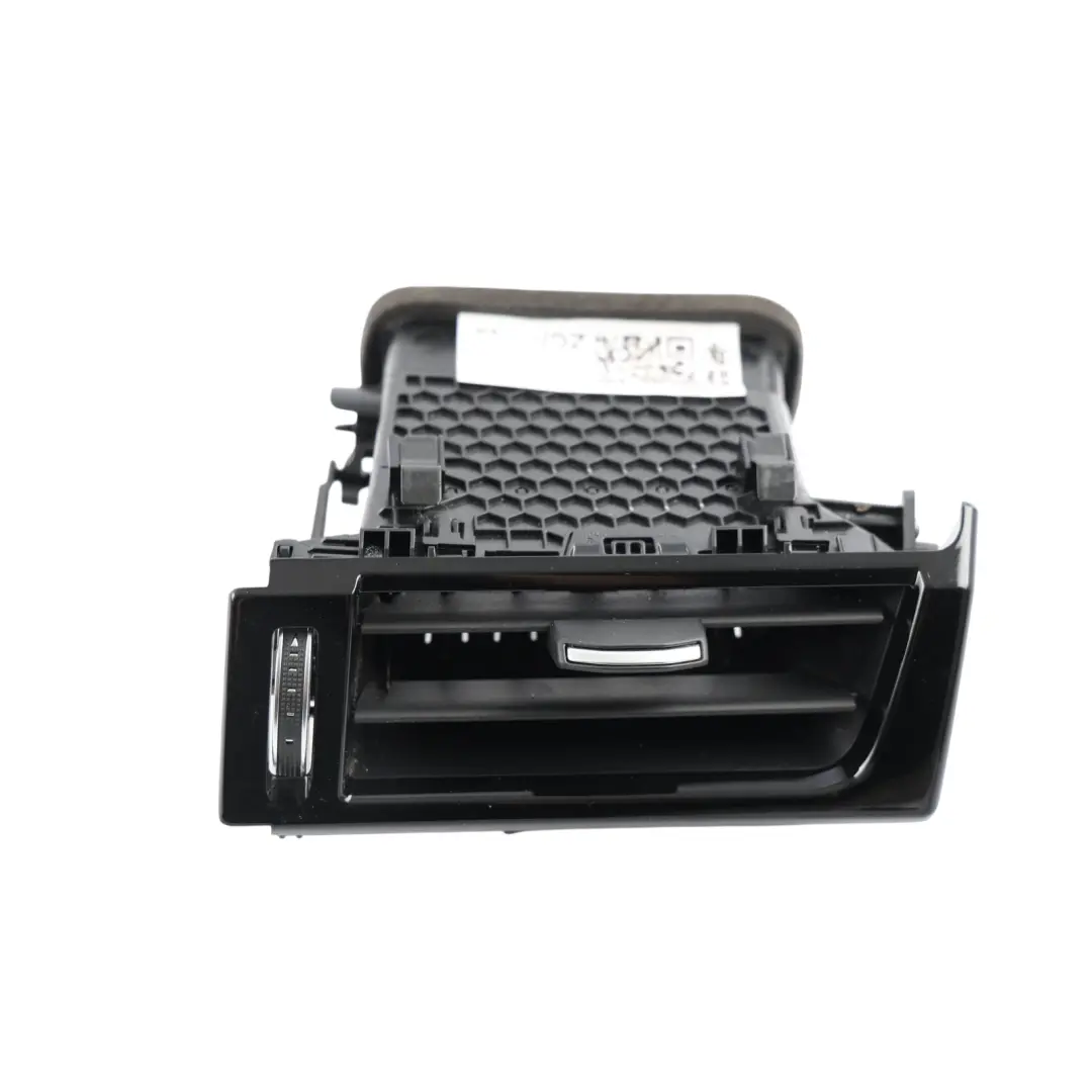 Dashboard Air Vent Right O/S to Range Rover Discovery Sport L550 with Part number K8D2-018B08-D Range Rover Discovery Sport L550 Dashboard Air Vent Right O/S - SKU RHD-K8D2-018B08-D - Part number K8D2-018B08-D