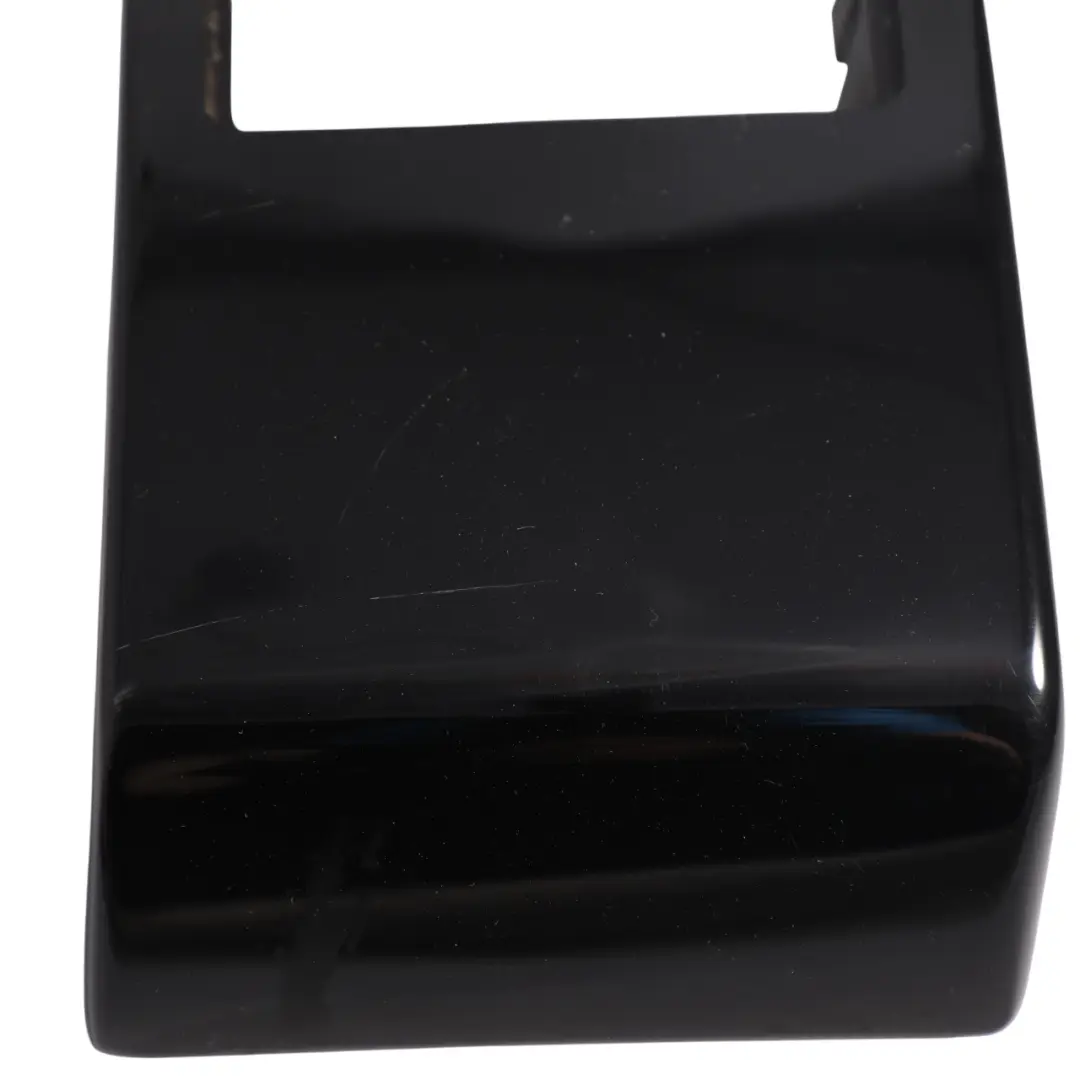 Front Dashboard Air Vent Surround Left N/S Black AH42-04395-BA to Range Rover L322 with Part number LR018551 Range Rover L322 Front Dashboard Air Vent Surround Left N/S Black AH42-04395-BA - SKU RHD-LR018551 - Part number LR018551
