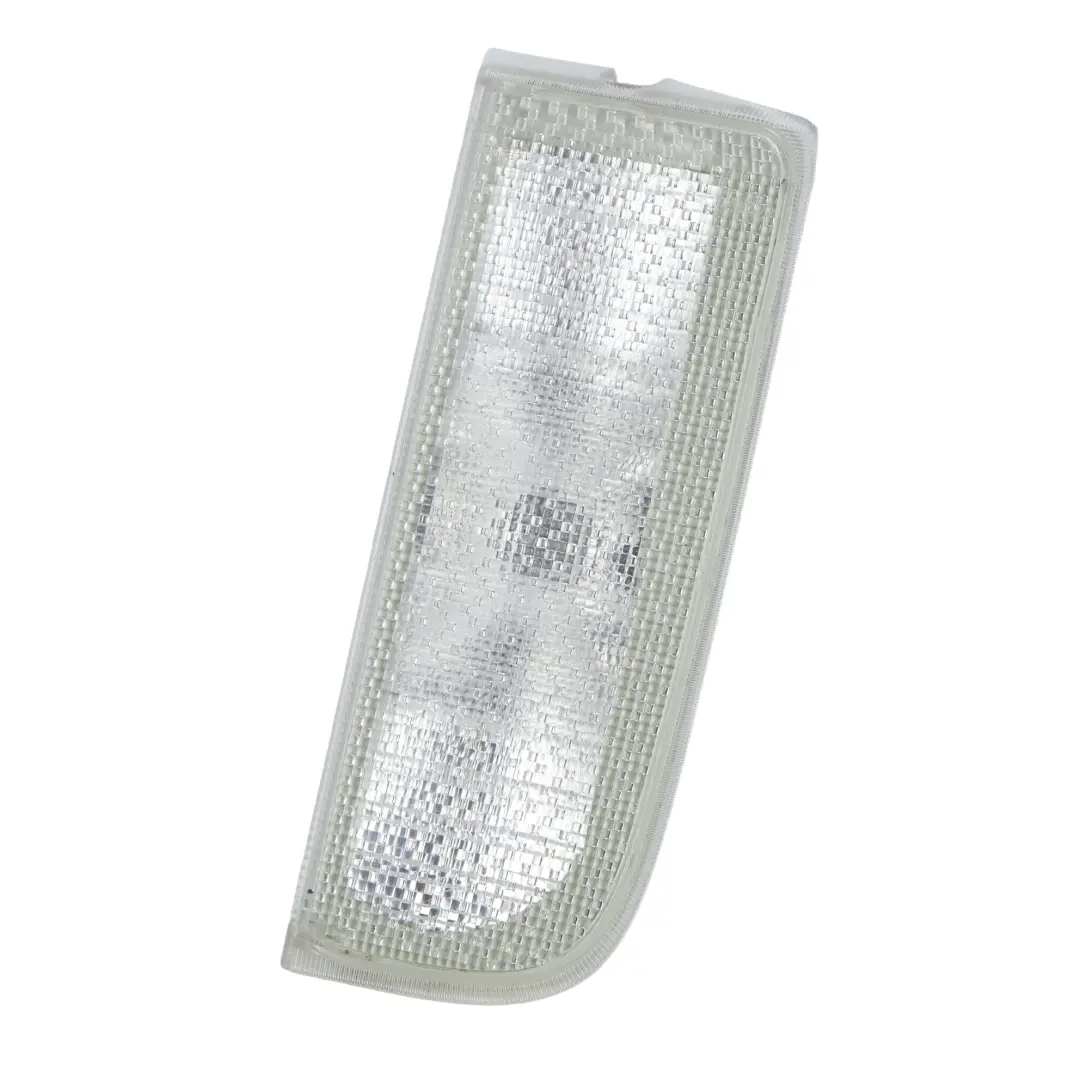 Range Rover L322 Panel Lampy Cofania W Tylnej Klapie Prawy - SKU XH42-13192-AA - Numer Części XH42-13192-AA