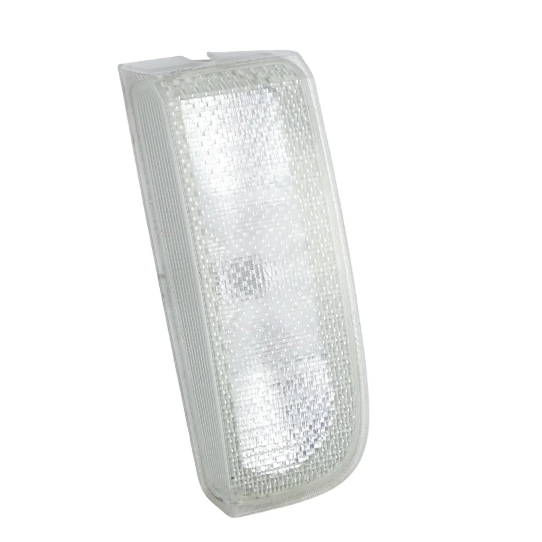 Range Rover L322 Panneau Éclairage Arrière Hayon Droit Opposé - SKU XH42-13192-AA - Numéro de pièce XH42-13192-AA