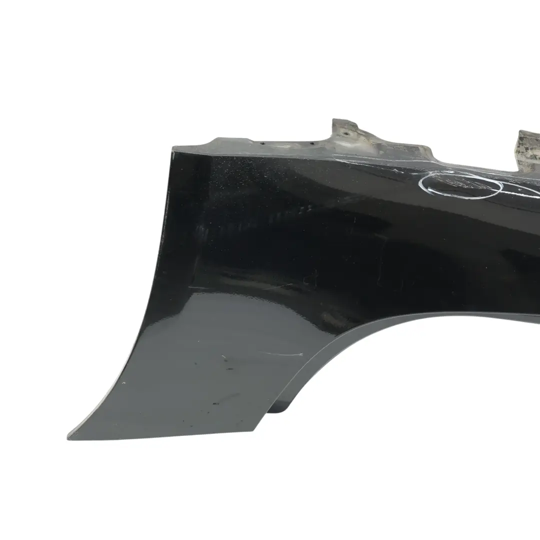 Modanatura Sottoporta Sinistra Nera Zaffiro 475 per BMW Z4 E85 E86 con numero di parte 0031109 BMW Z4 E85 E86 Modanatura Sottoporta Sinistra Nera Zaffiro 475 - SKU 0031109-BS1 - Numero di parte 0031109