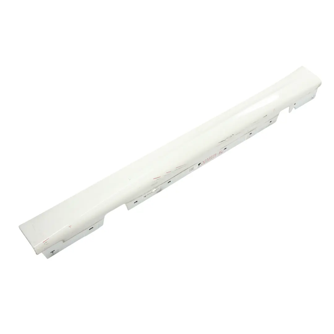 Sill Strip Faldon Lateral Izquierdo Alpinweiss Blanco - 300 para BMW E90 LCI M Sport con número de pieza 0037229 BMW E90 LCI M Sport Sill Strip Faldon Lateral Izquierdo Alpinweiss Blanco - 300 - SKU 0037229-AW - Número de pieza 0037229