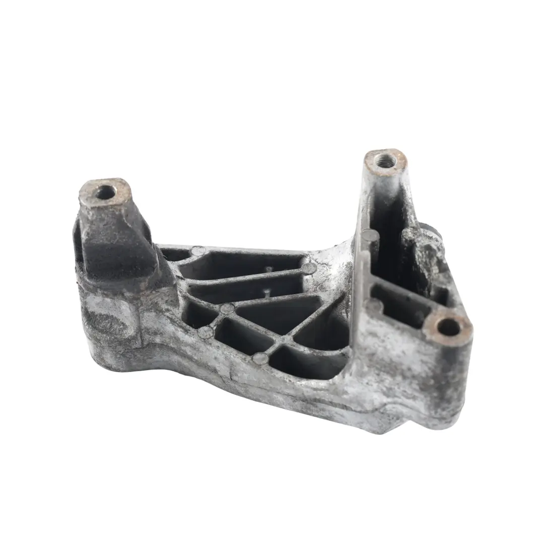 Supporto Motore Destro 1.9 TDI per Volkswagen T5 Transporter con numero di parte 038199207AF Volkswagen T5 Transporter Supporto Motore Destro 1.9 TDI - SKU 038199207AF - Numero di parte 038199207AF