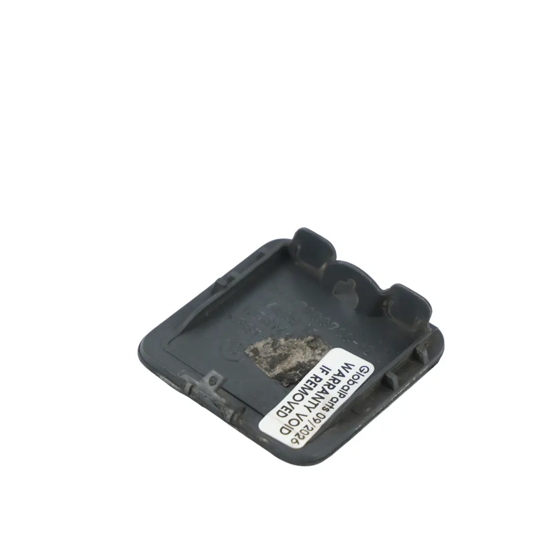 Coperchio Gancio Traino Paraurti Posteriore Nero Zaffiro per BMW E60 M Sport con numero di parte 7033700 BMW E60 M Sport Coperchio Gancio Traino Paraurti Posteriore Nero Zaffiro - SKU 0395209-BS - Numero di parte 7033700