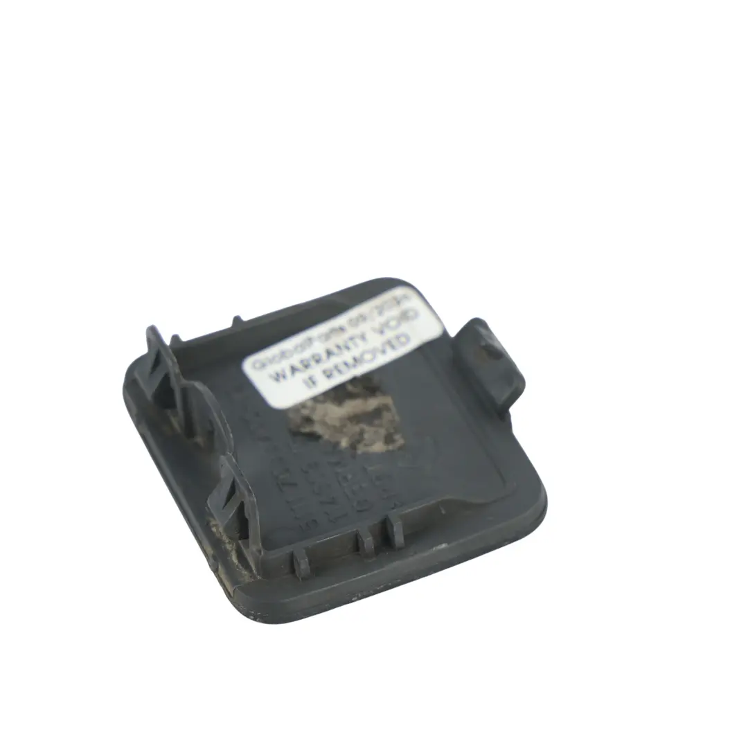 Coperchio Gancio Traino Paraurti Posteriore Nero Zaffiro per BMW E60 M Sport con numero di parte 7033700 BMW E60 M Sport Coperchio Gancio Traino Paraurti Posteriore Nero Zaffiro - SKU 0395209-BS - Numero di parte 7033700
