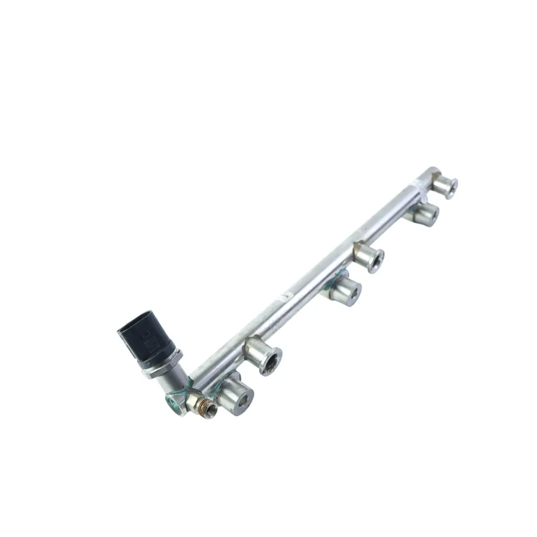 Kraftstoffverteilerrohr 3.6 FSI Benzin für Volkswagen Passat CC mit Teilenummer 03H133317B Volkswagen Passat CC Kraftstoffverteilerrohr 3.6 FSI Benzin - SKU 03H133317B - Teilenummer 03H133317B