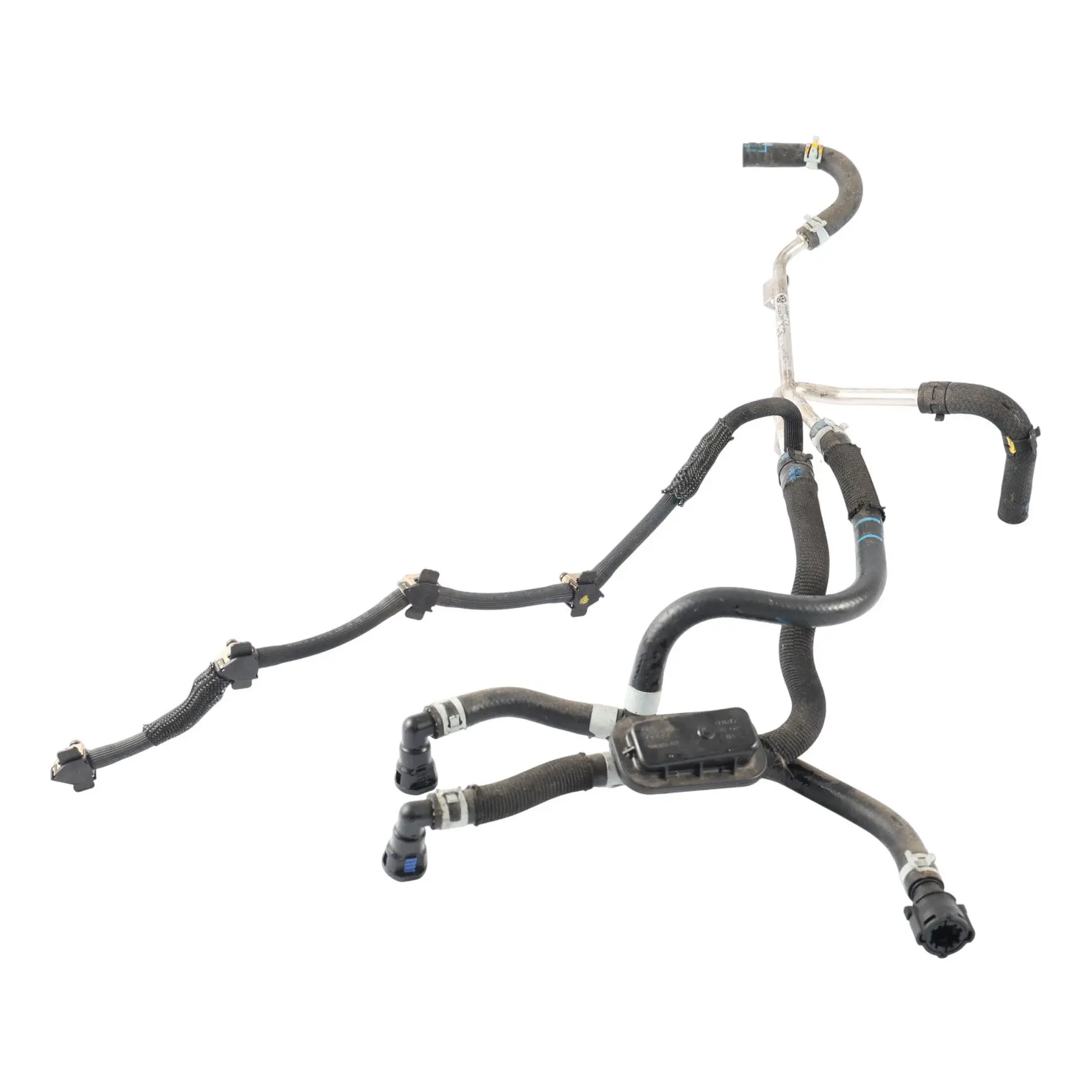 Audi A1 8X Q3 8U VW Tiguan 5N Passat B8 Fuel Pipe Hose Injector 04L130235J