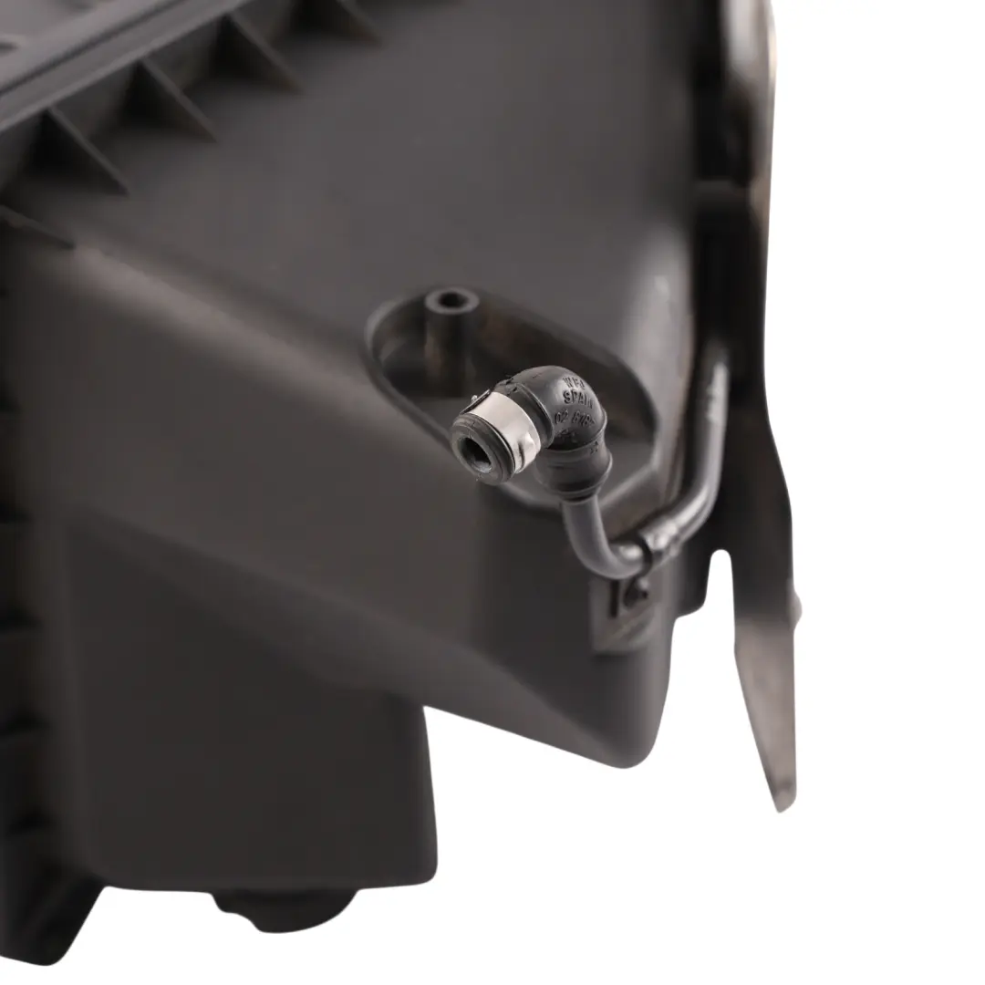 Filter Box Housing Cover Trim Panel 8E0133835A to Audi A4 B6 Air with Part number 06B133837AJ Audi A4 B6 Air Filter Box Housing Cover Trim Panel 8E0133835A - SKU 06B133837AJ - Part number 06B133837AJ