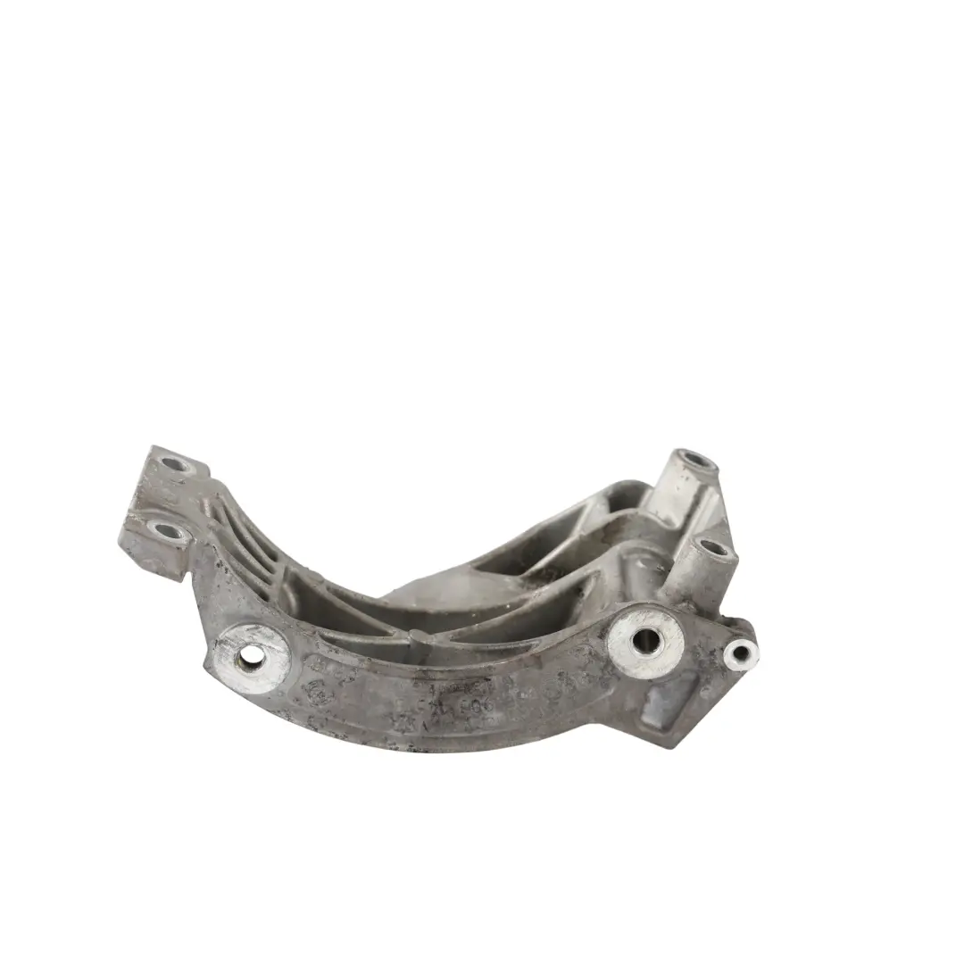 Wspornik Mocowanie Alternatora 3.2 Benzyna do Audi A8 D3 o numerze 06E903143B Audi A8 D3 Wspornik Mocowanie Alternatora 3.2 Benzyna - SKU 06E903143B - Numer Części 06E903143B