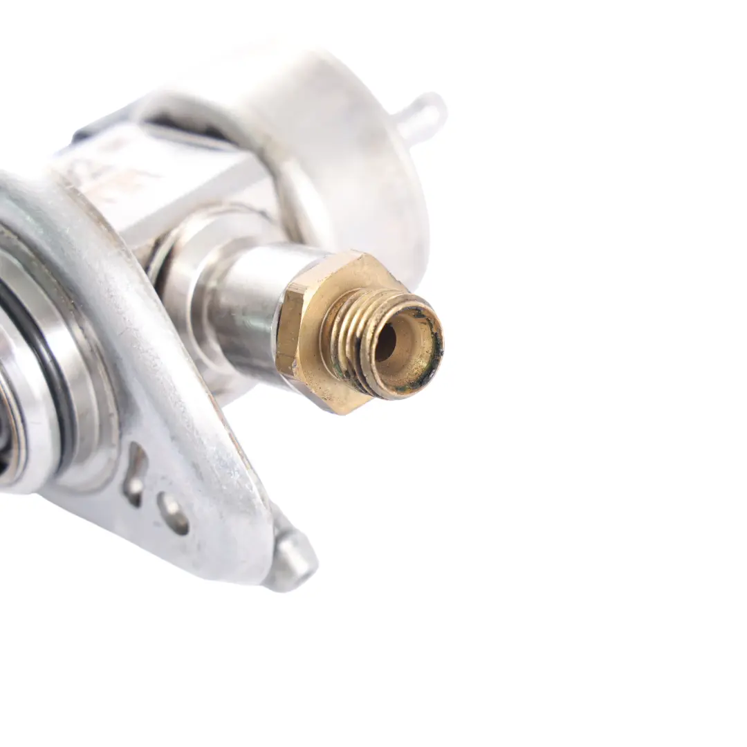 Pompa Alta Pressione Carburante 2.0 TFSI Quattro CZPB per Audi A3 8V con numero di parte 06G127027D Audi A3 8V Pompa Alta Pressione Carburante 2.0 TFSI Quattro CZPB - SKU 06G127027D - Numero di parte 06G127027D