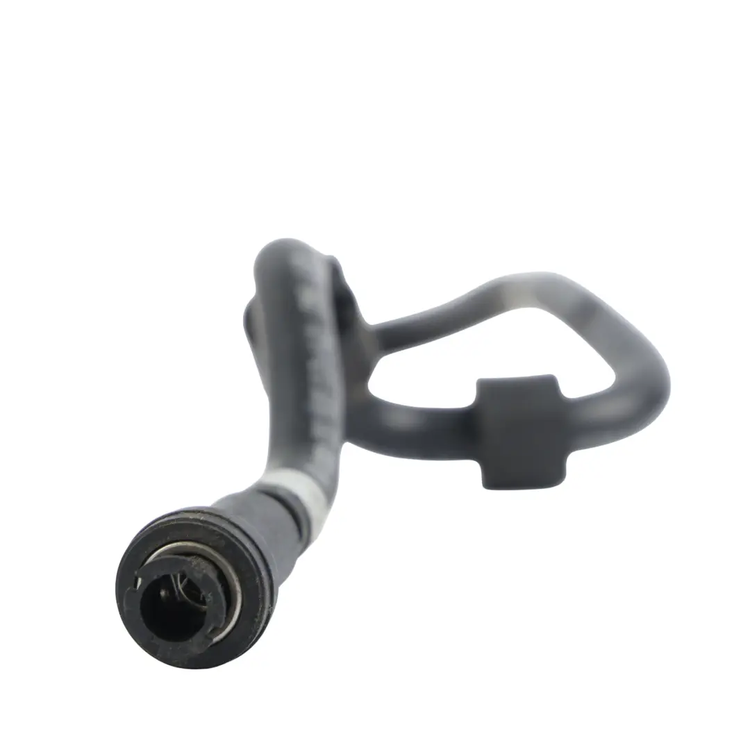 Tubo Carburante Iniettore 2.0 TFSI per Porsche Macan 95B Audi A6 C7 con numero di parte 06L133986N Porsche Macan 95B Audi A6 C7 Tubo Carburante Iniettore 2.0 TFSI - SKU 06L133986N - Numero di parte 06L133986N