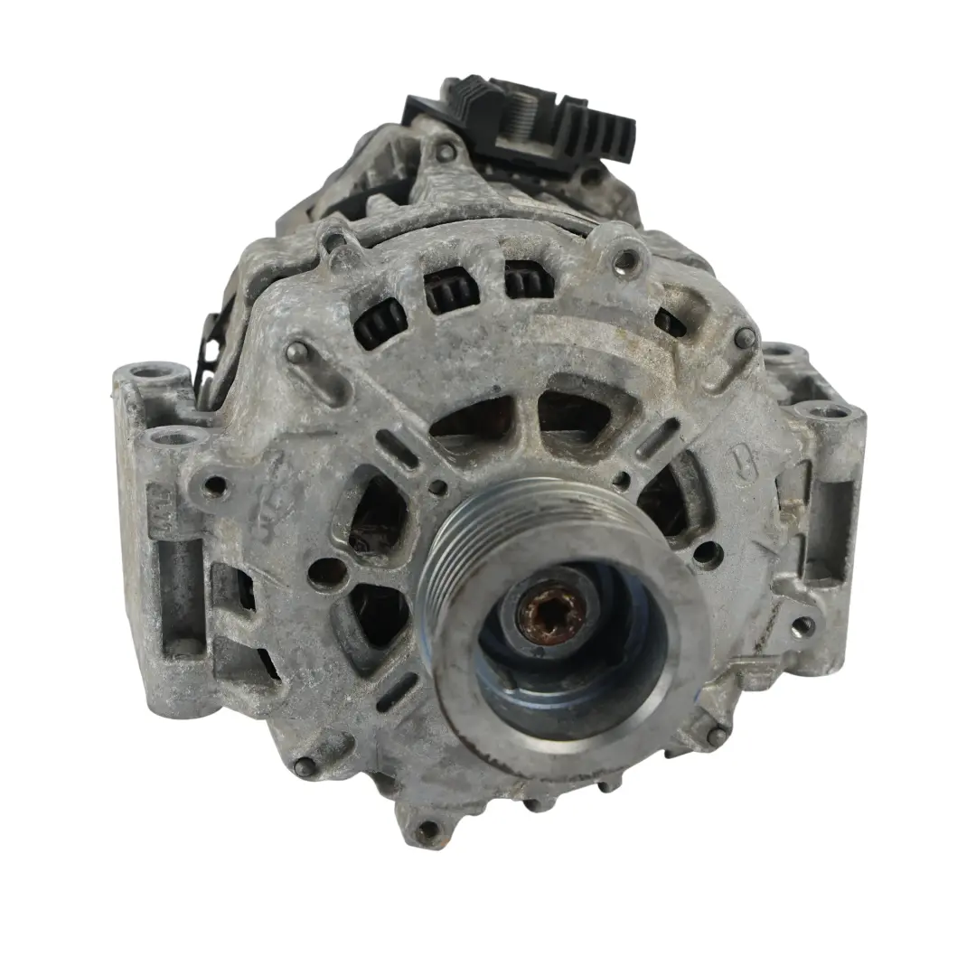 Alternateur 14V 230A Valeo 2.0 Essence DMSB pour Audi A4 B9 à propos du numéro de pièce 06L903018G Audi A4 B9 Alternateur 14V 230A Valeo 2.0 Essence DMSB - SKU 06L903018G - Numéro de pièce 06L903018G