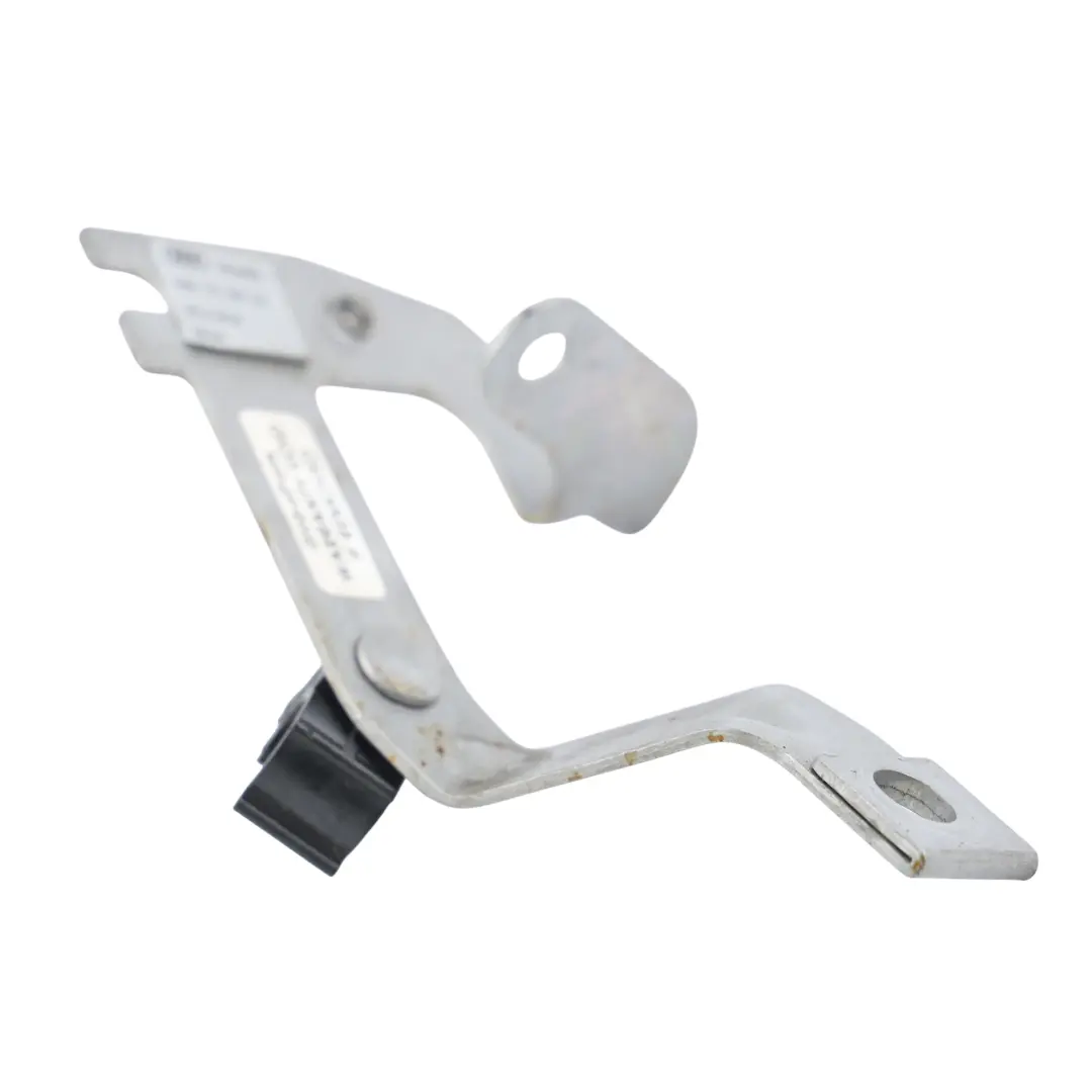 Audi A4 B9 Differenzdrucksensor Halterung Träger 06N131551AA - SKU 06N131327B - Teilenummer 06N131327B