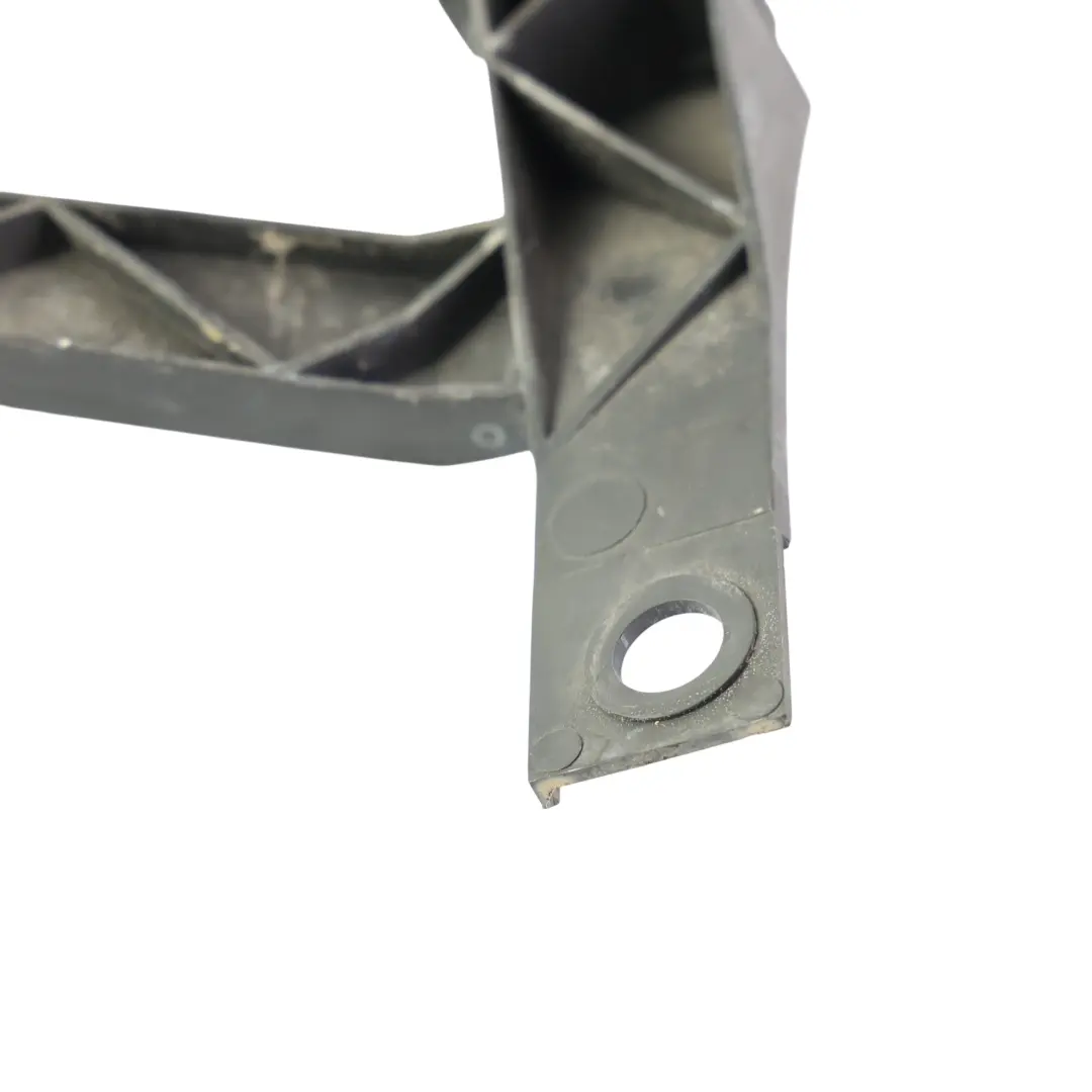 Soporte Faro Delantero Izquierdo para Volkswagen Transporter T5 con número de pieza 1301329421 Volkswagen Transporter T5 Soporte Faro Delantero Izquierdo - SKU 1301329421 - Número de pieza 1301329421