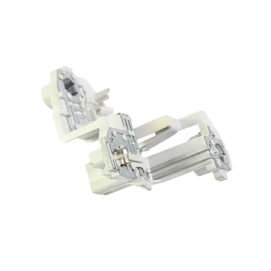 Ford Fiesta Mk7 Rücklicht Lampenfassung Sockel Links 8A61-13N005-AA - SKU 1513113 - Teilenummer 1513113