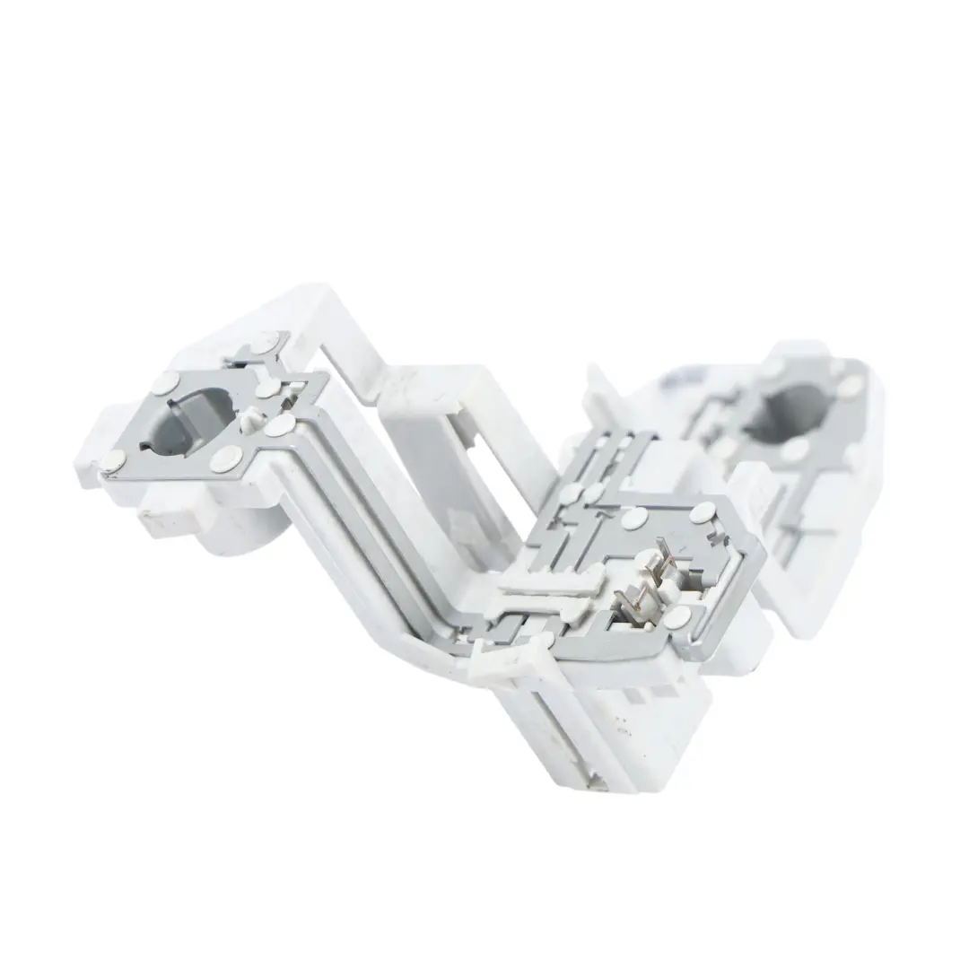 Ford Fiesta Mk7 Douille Ampoule Feu Arrière Droite - SKU 1513156 - Numéro de pièce 1513156