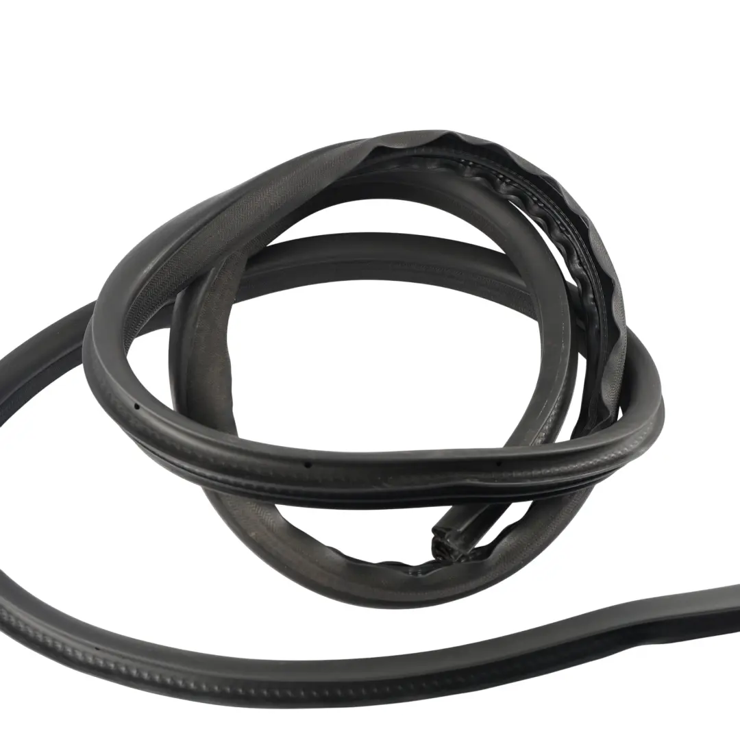 Ford Mondeo Mk3 Door Seal Gasket Rubber Rear Left N/S - SKU 1534688 - Part number 1534688