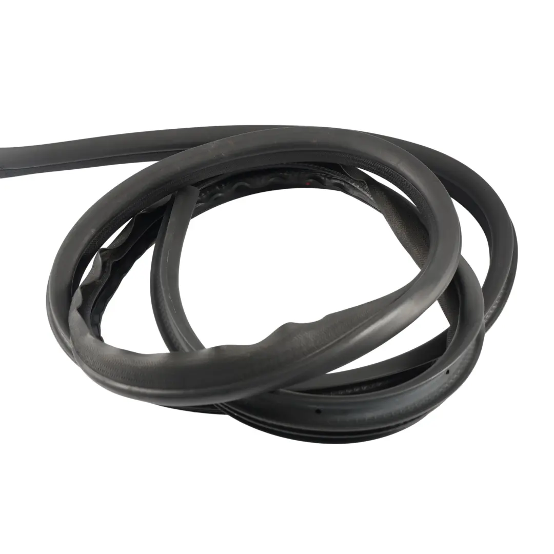 Ford Mondeo Mk3 Door Seal Gasket Rubber Rear Left N/S - SKU 1534688 - Part number 1534688