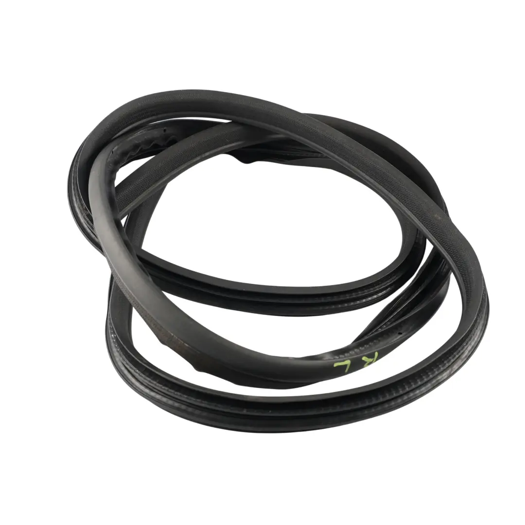 Mk3 Door Seal Gasket Rubber Rear Left N/S to Ford Mondeo with Part number 1534688 Ford Mondeo Mk3 Door Seal Gasket Rubber Rear Left N/S - SKU 1534688 - Part number 1534688