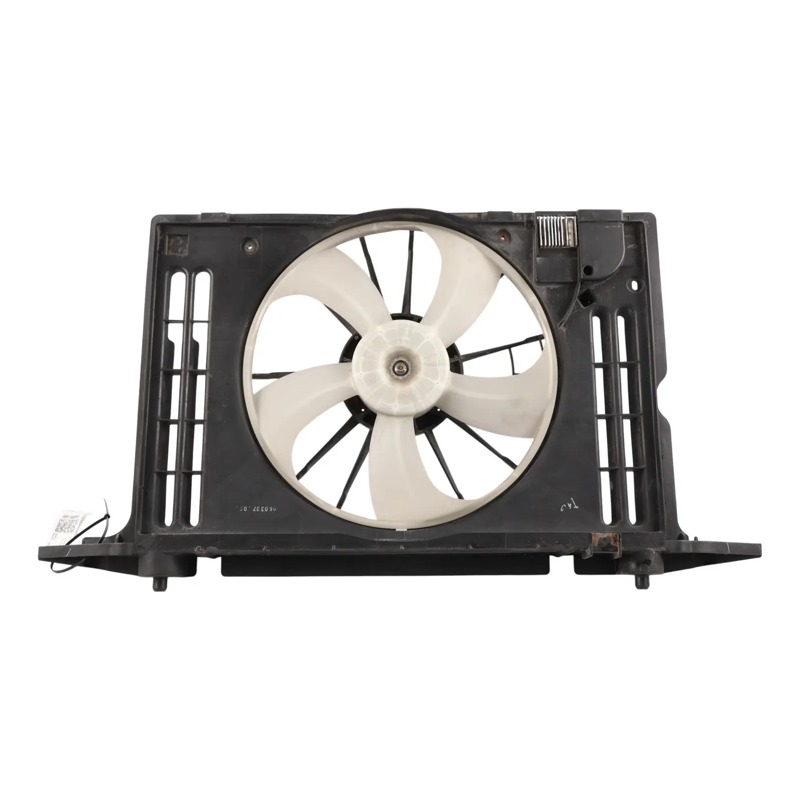 Toyota Auris E15 Fan Shroud Engine Cooling Fan Blades Motor 167110D190