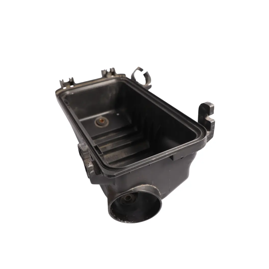 Filter Box Airbox Housing to Toyota Corolla E12 Air with Part number 177010D041 Toyota Corolla E12 Air Filter Box Airbox Housing - SKU 177010D041 - Part number 177010D041