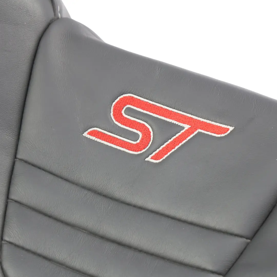 Mk3 St-3 Oparcie Fotela Recaro Prawe Skóra do Ford Focus o numerze 1779044 Ford Focus Mk3 St-3 Oparcie Fotela Recaro Prawe Skóra - SKU 1779044 - Numer Części 1779044