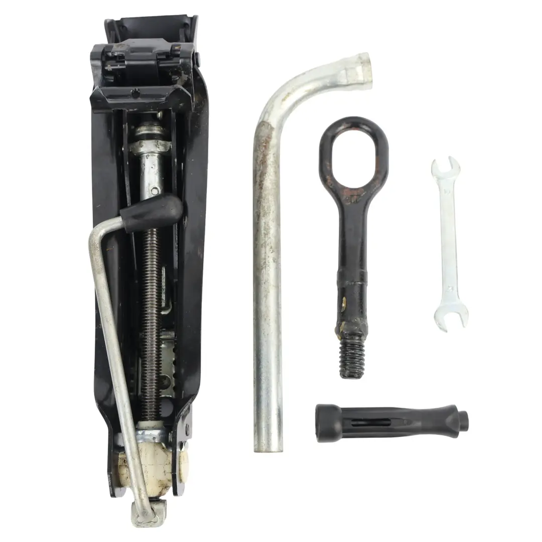 Volkswagen Golf Variant AJ5 Kit Attrezzi Ruota Scorta Cric - SKU 1J0012115AF - Numero di parte 1J0012115AF