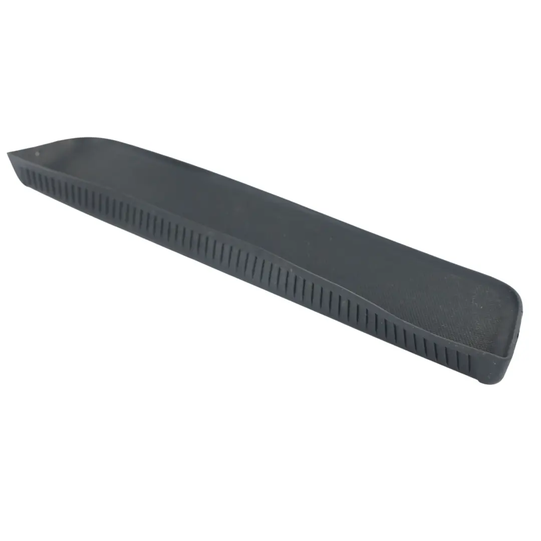 Mk4 Goma Almacenamiento Puerta Delantera Izquierda para Volkswagen Golf con número de pieza 1J0868133B Volkswagen Golf Mk4 Goma Almacenamiento Puerta Delantera Izquierda - SKU 1J0868133B - Número de pieza 1J0868133B