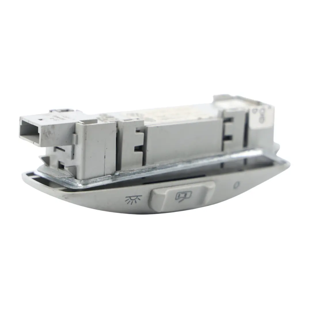Mk4 Seat Leon Mk1 Luce Interna Posteriore Sinistra per Volkswagen Golf con numero di parte 1J0951171D Volkswagen Golf Mk4 Seat Leon Mk1 Luce Interna Posteriore Sinistra - SKU 1J0951171D - Numero di parte 1J0951171D
